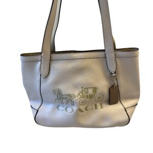 Women's Coach Vanilla Cream Tote Leather handbag purse with horse & carriage